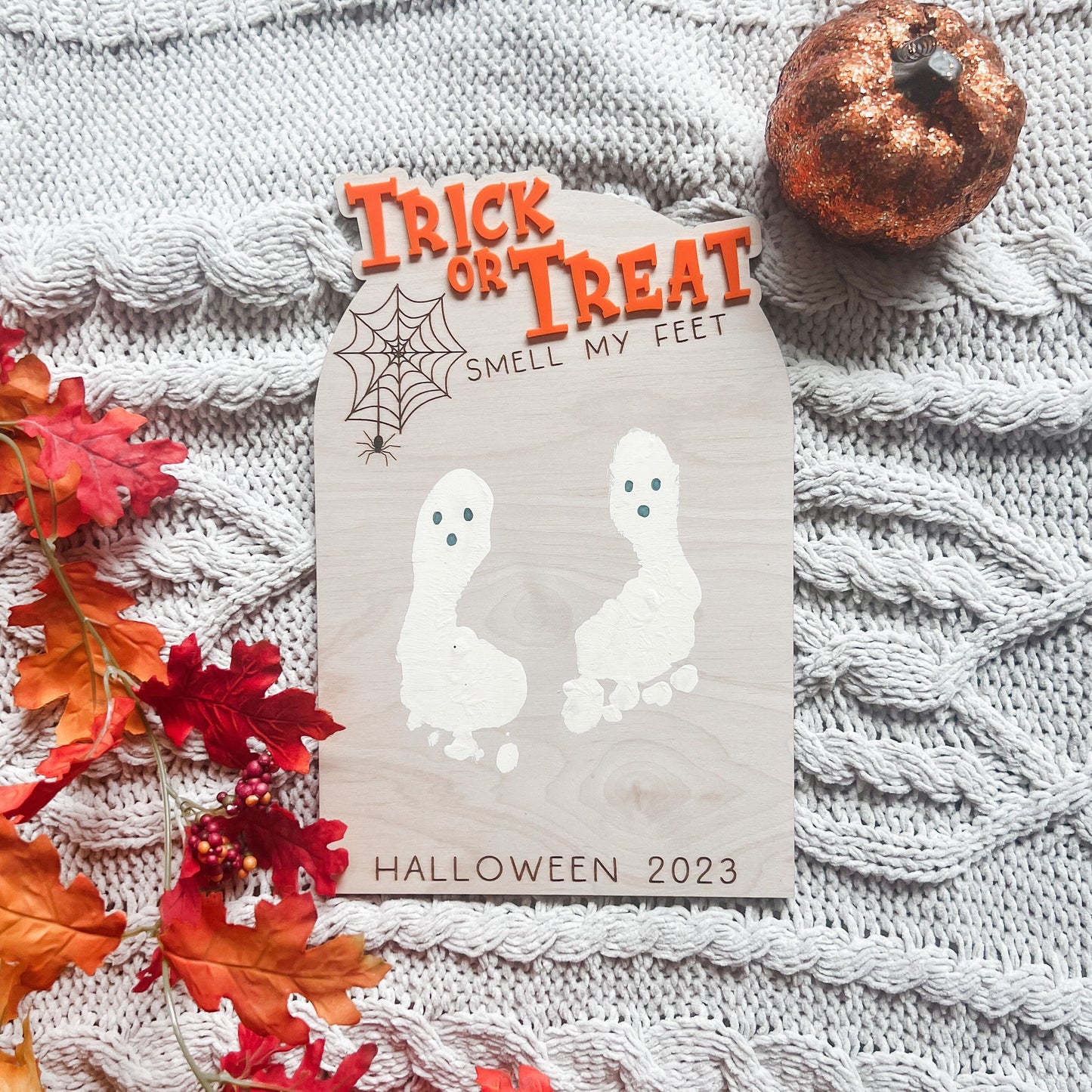 DIY Halloween Footprints Sign